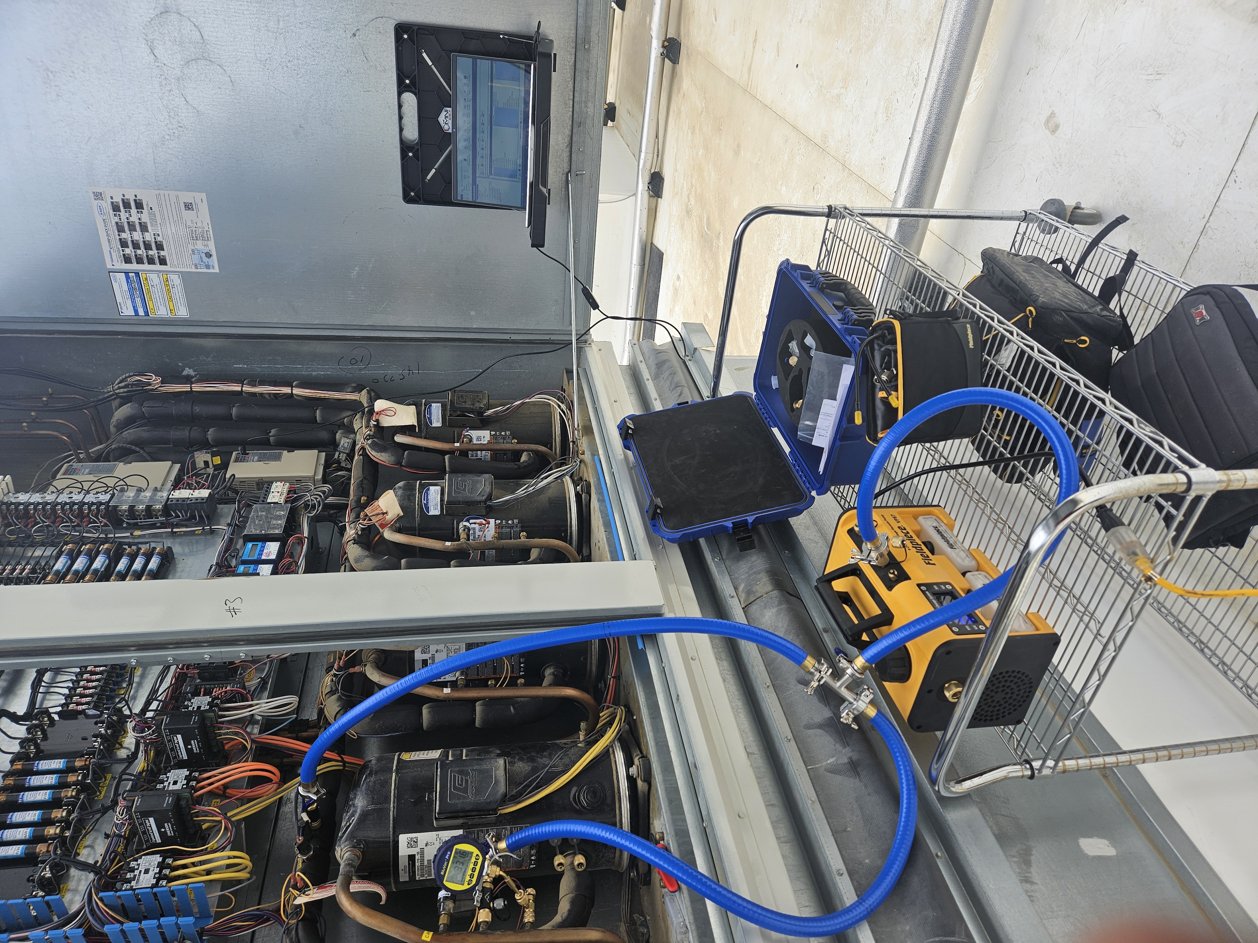 HVAC service equipment and rooftop unit diagnostics